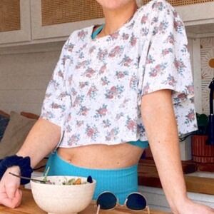 Vintage floral crop top